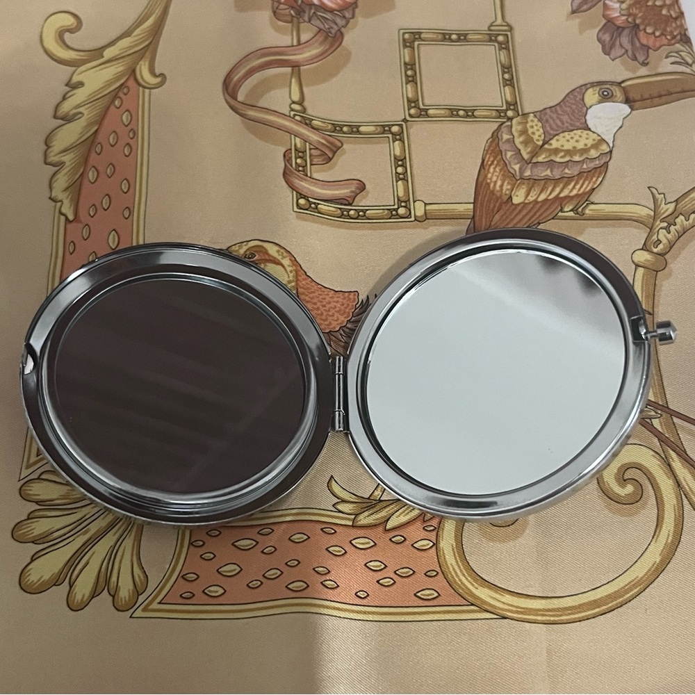 Foldable Compact Makeup Mirror NWT - image 8
